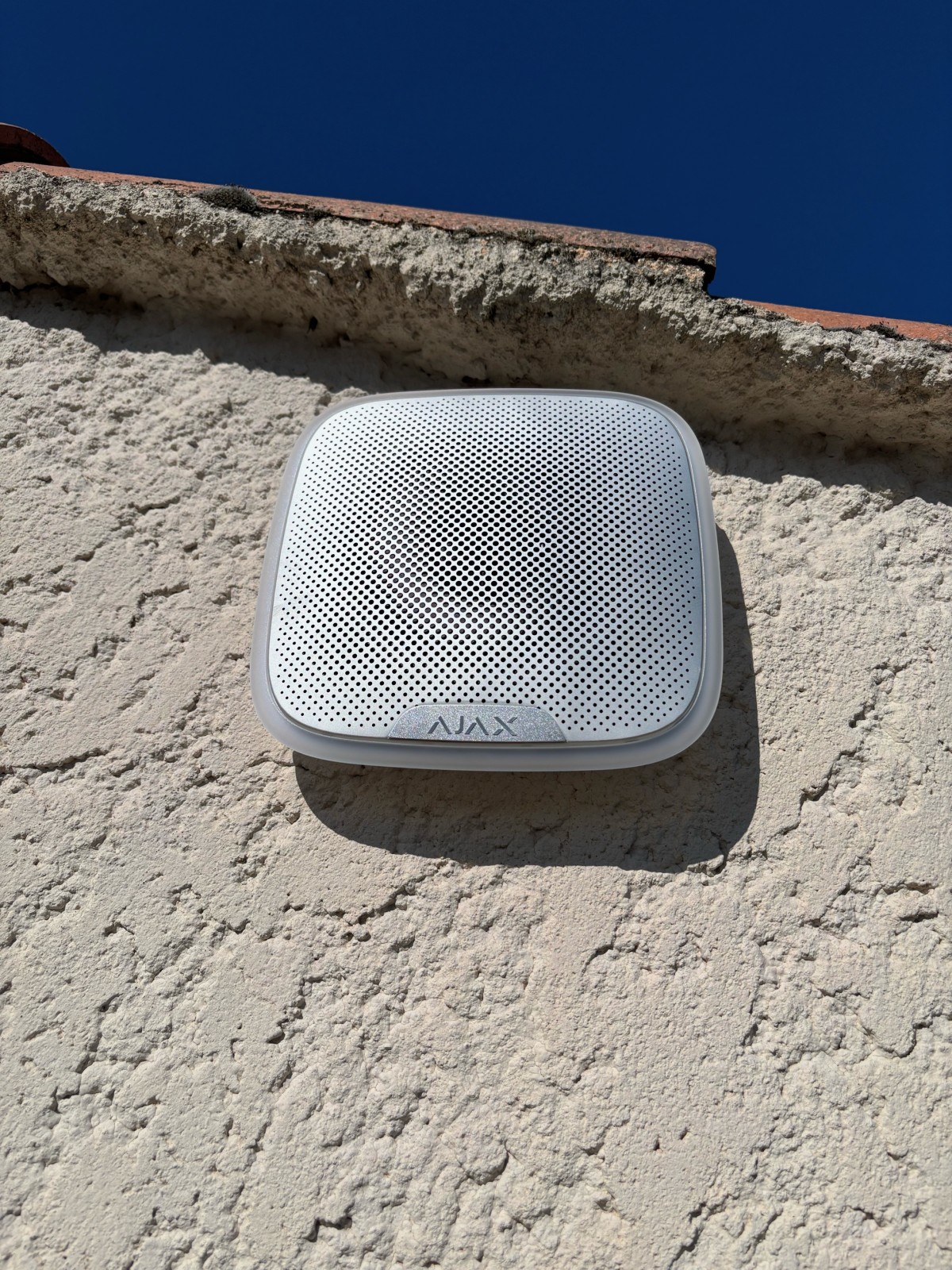 Installation d’un système d’alarme AJAX à Aix-les-Milles sans abonnement avec AS13.