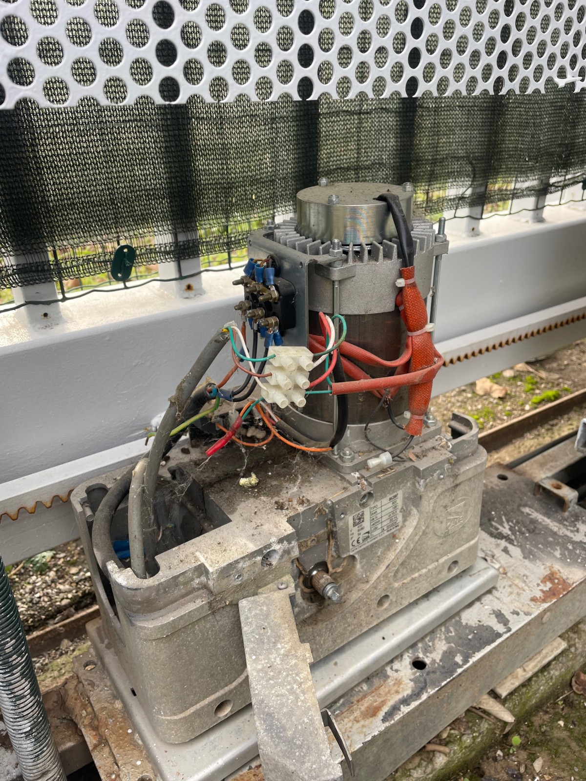 Motorisation CAME pour portail coulissant jusqu'à 2200 Kg