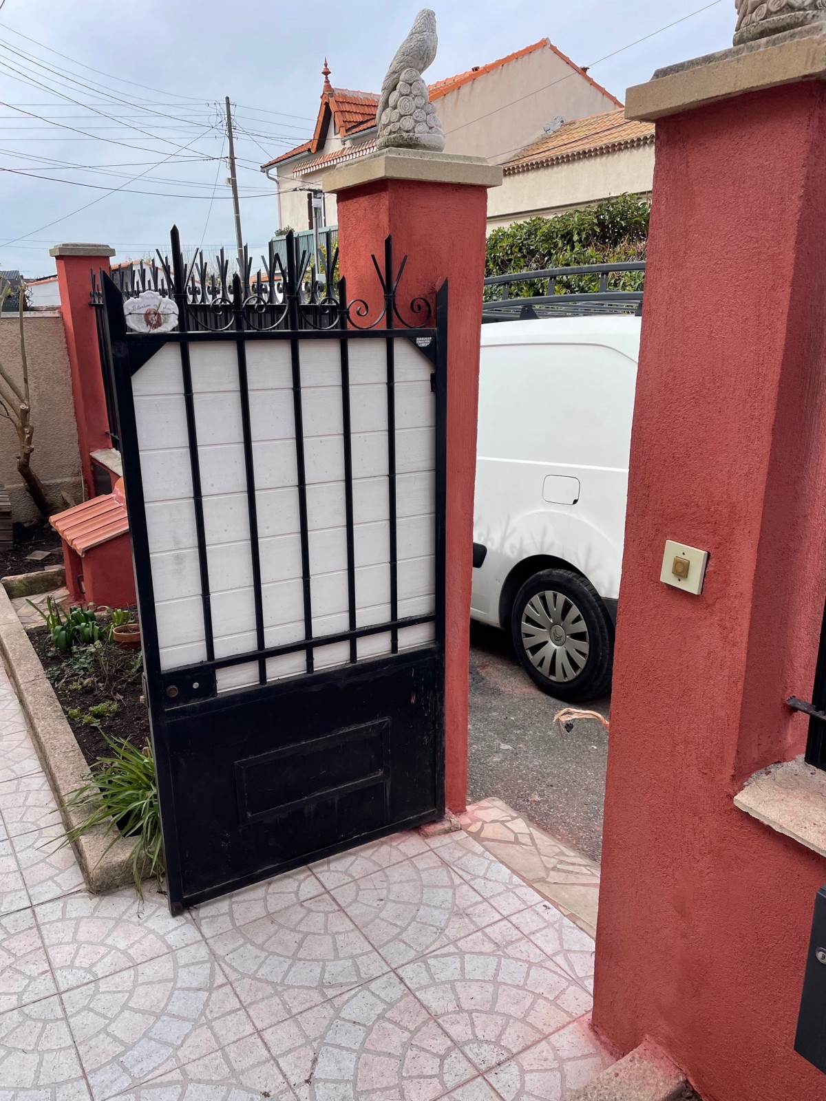 remplacement portillon fer forgé par portillon design aluminium atlantem vendome modèle sterne sur marseille 13012 as13depannage septemes 13240