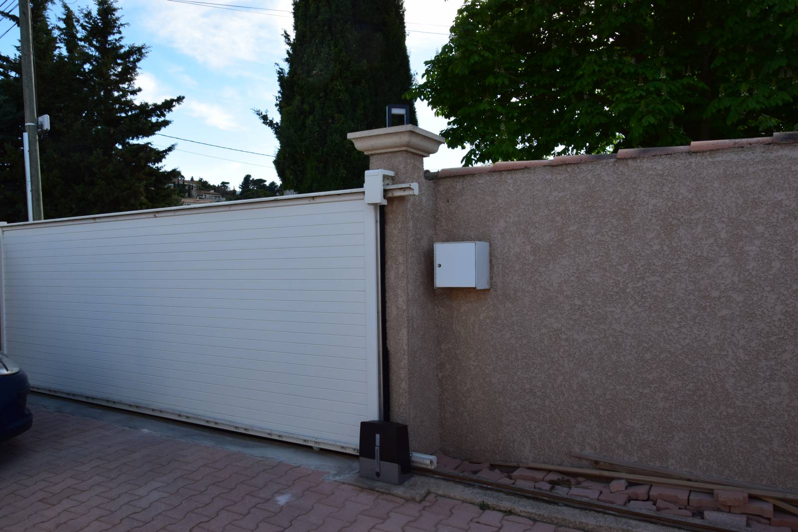 vente et pose portail aluminum les pennes mirabeau 13170