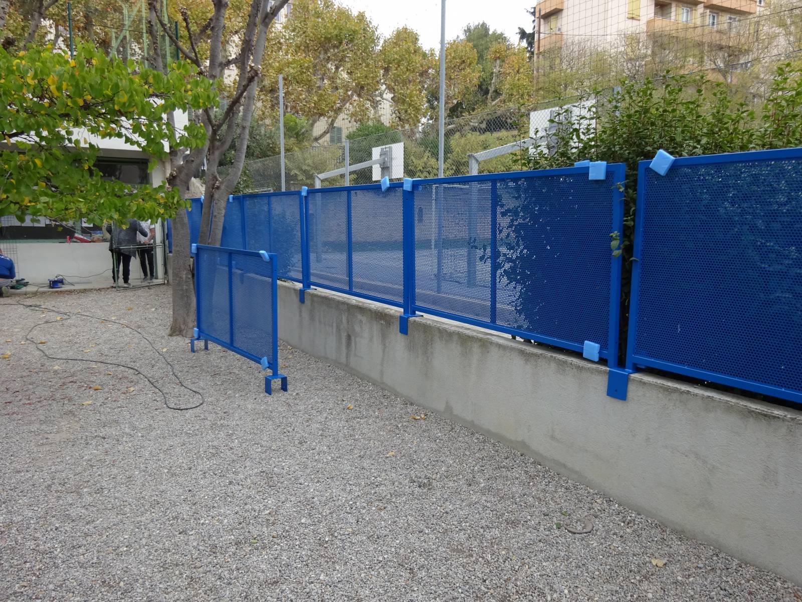Pose clôture rigides micro perforée en rénovation Marseille 13007