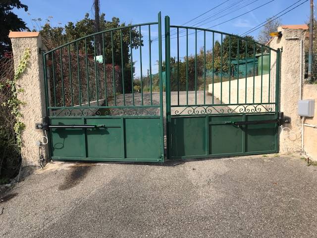 dépose moteurs existants et mise en service nouveaux moteurs CAME sur portail battant en fer forgé 13105 Mimet