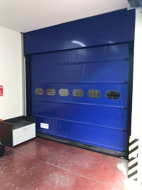 Dépannage porte rapide industrielle à Vitrolles 13127