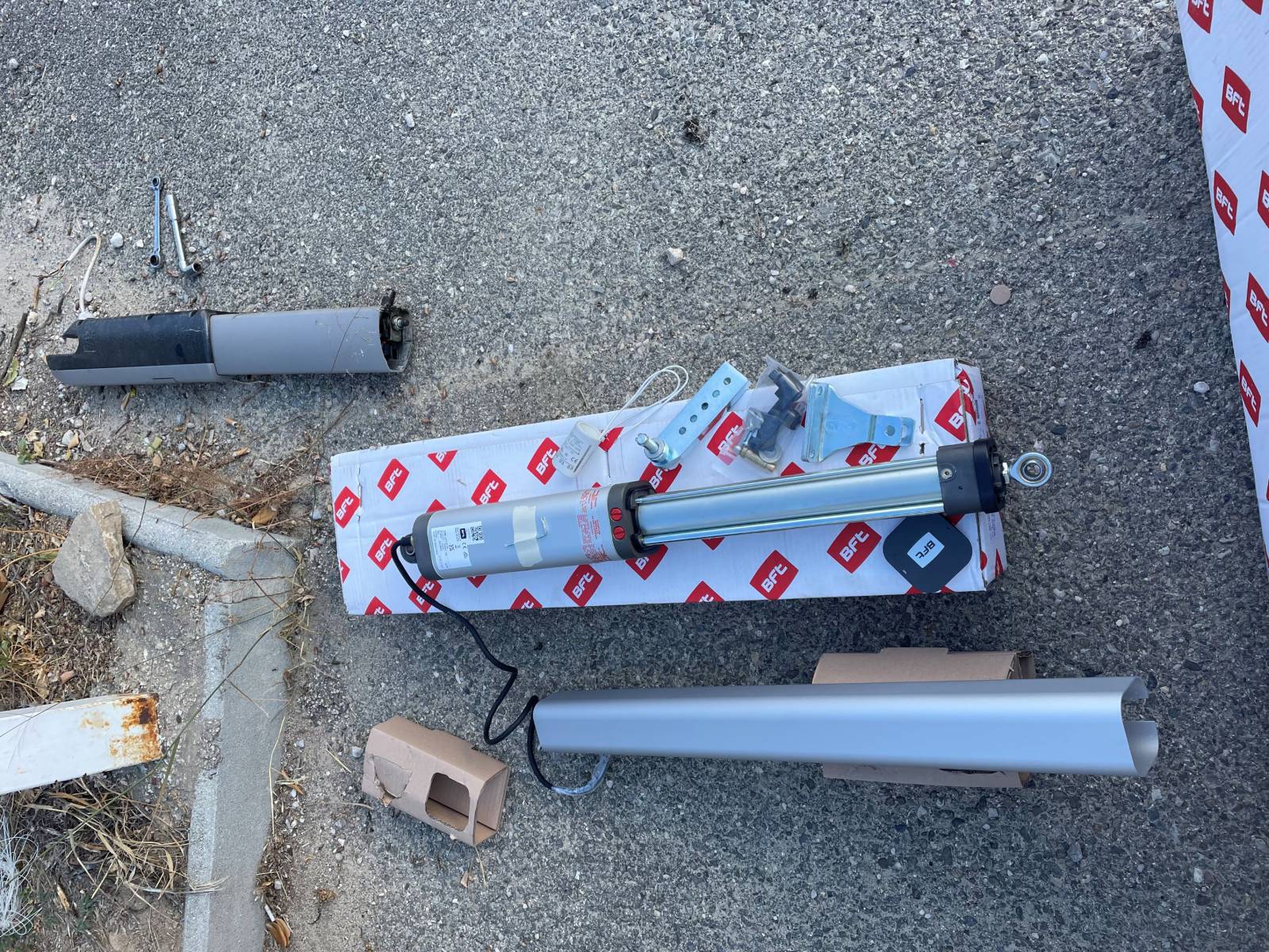 moteur lux bft en vente près de chez vous par Automatisations Services septemes les vallons 13