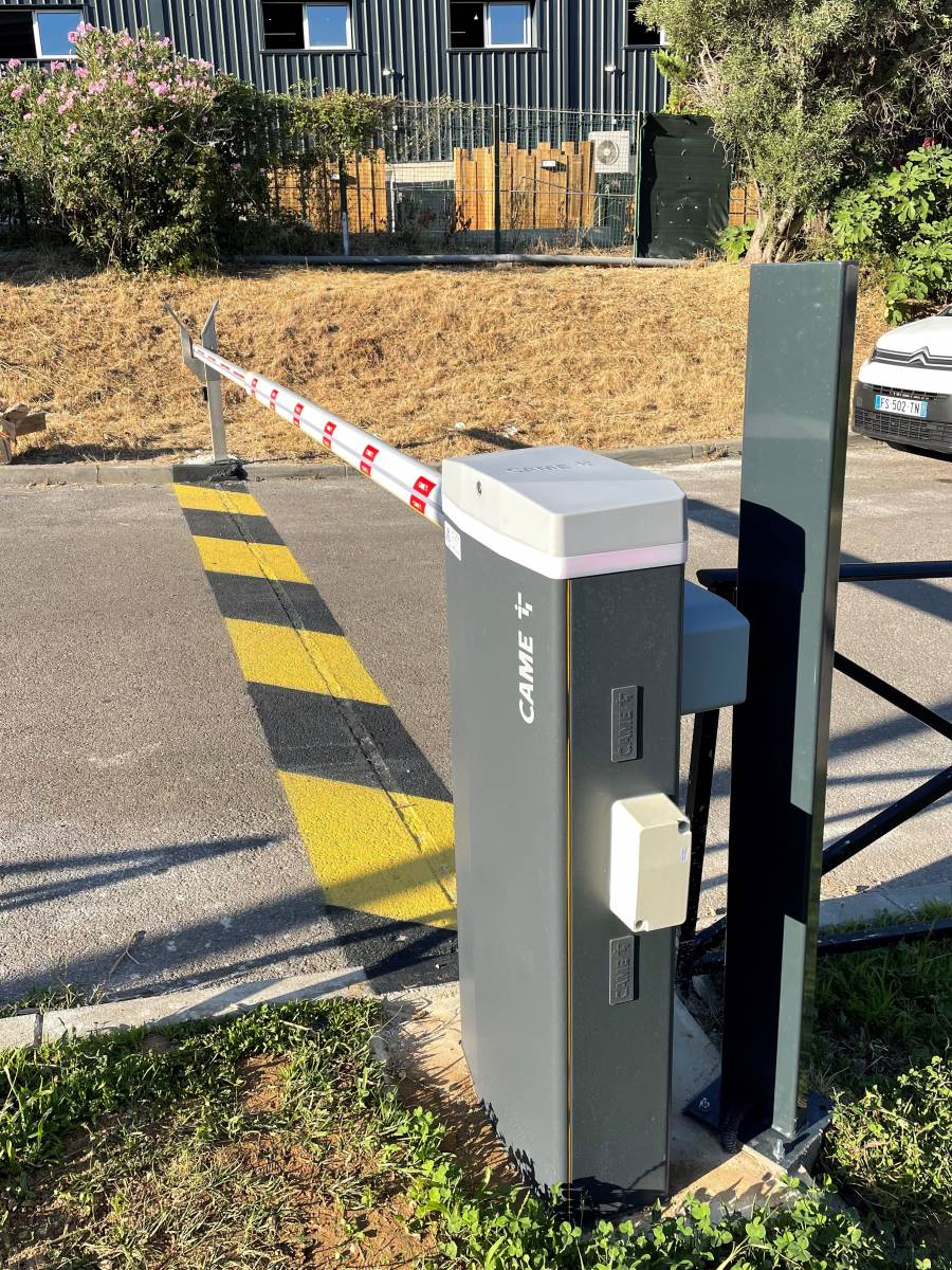 barrière levante motorisée came gard gt marseille automatisations services poseur premium expert