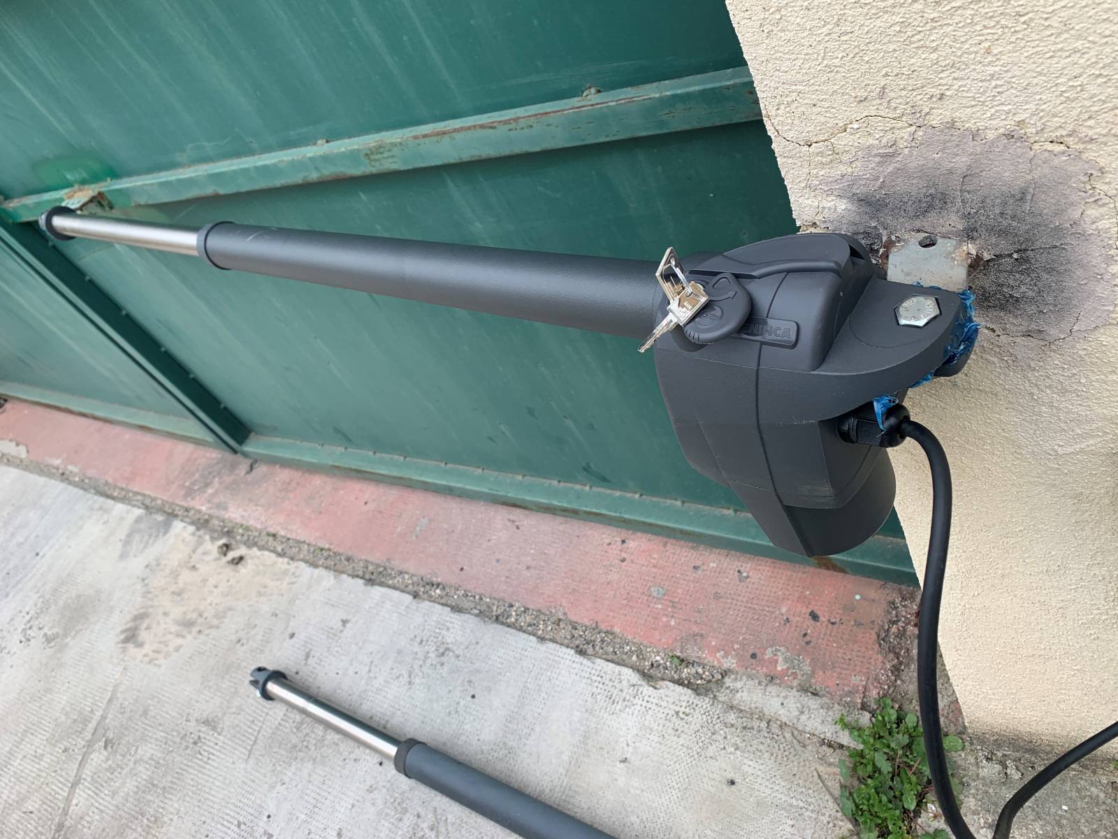 vite un dépanneur beninca pour moteur de portail battant bill50m avec le professionnel Automatisations Services Aix-Marseille