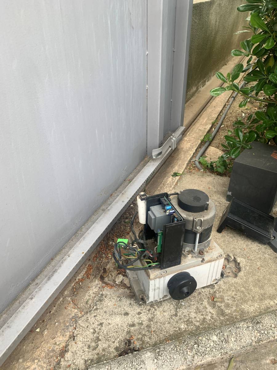 Dépannage et réparation de portails coulissants électriques en panne sur Marseille et Aix en provence