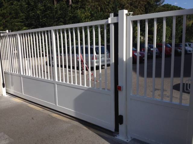 portail coulissant et battant motorisé came pour un usage collectif, résidentiel  ou particulier à Aubagne par le Premium expert Automatisations Services 13