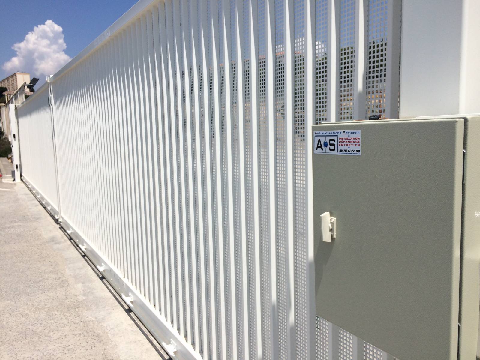 portail coulissant motorisé thermolaqué industriel marseille