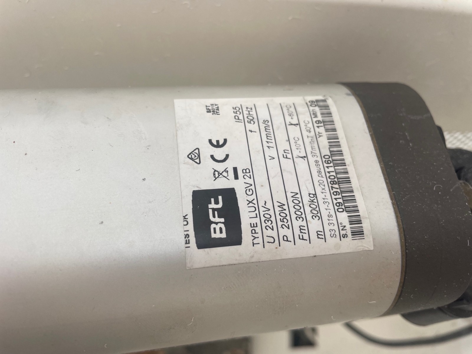 dépannage et réparation moteur de portail battant hydraulique Bft lux par le professionnel expert BFT Automatisations Services septèmes sur les communes à proximité de Marseille et Aix en provence 13100