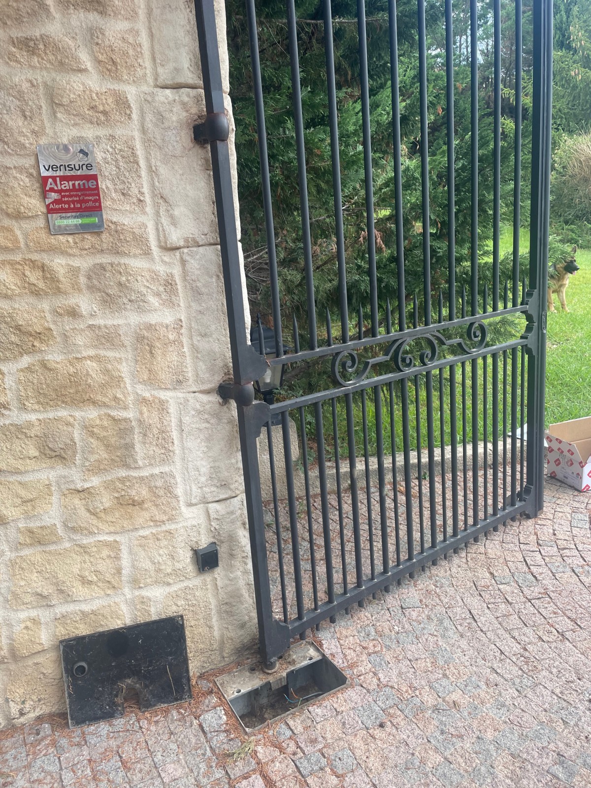 dépanneur et réparateur portail battant moteur enterré bft sub près de chez vous par le professionnel AS13dépannage septèmes entre aix en provence 13100 et marseille 13