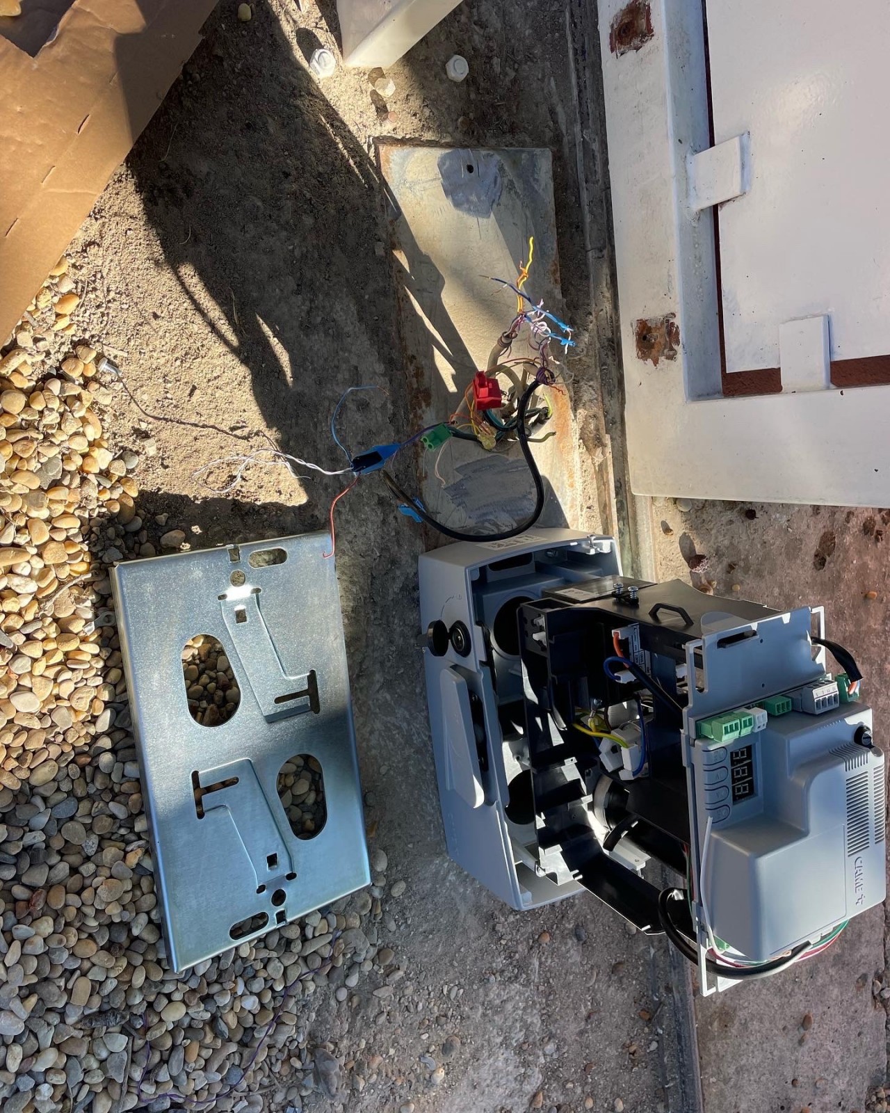 sos dépannage porte de garage et portail électrique motorisation came et toutes marques sur aix marseille par came automatisations services 13240 13170 13100