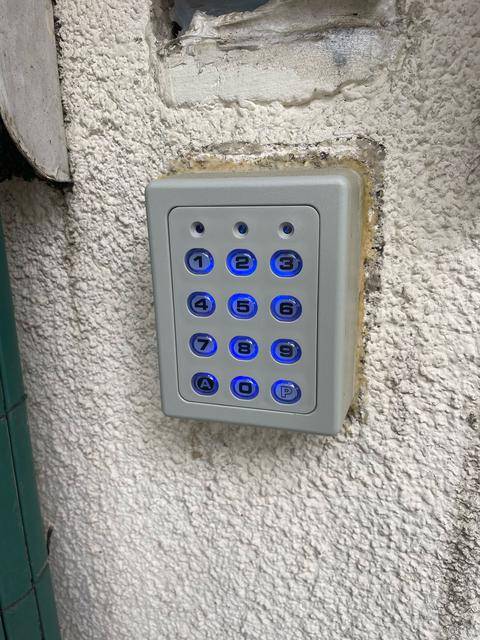 Digicode clavier numérique ACIE SU2-BASIC-G avec clavier rétro éclairées en polycarbonate en vente chez Automatisations Services septèmes