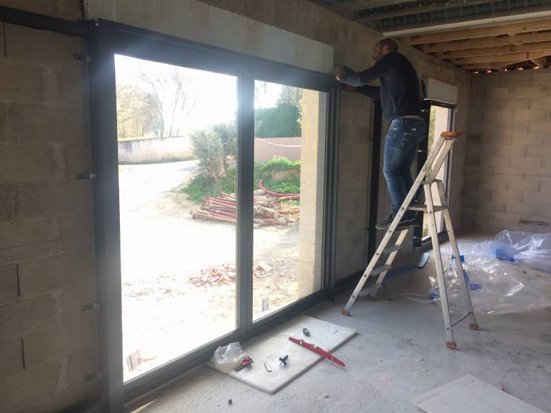 VENTE, INSTALLATION ET DEPANNAGE DE MENUISERIES ALU, ACIER, BOIS MARSEILLE et AIX-EN-PROVENCE