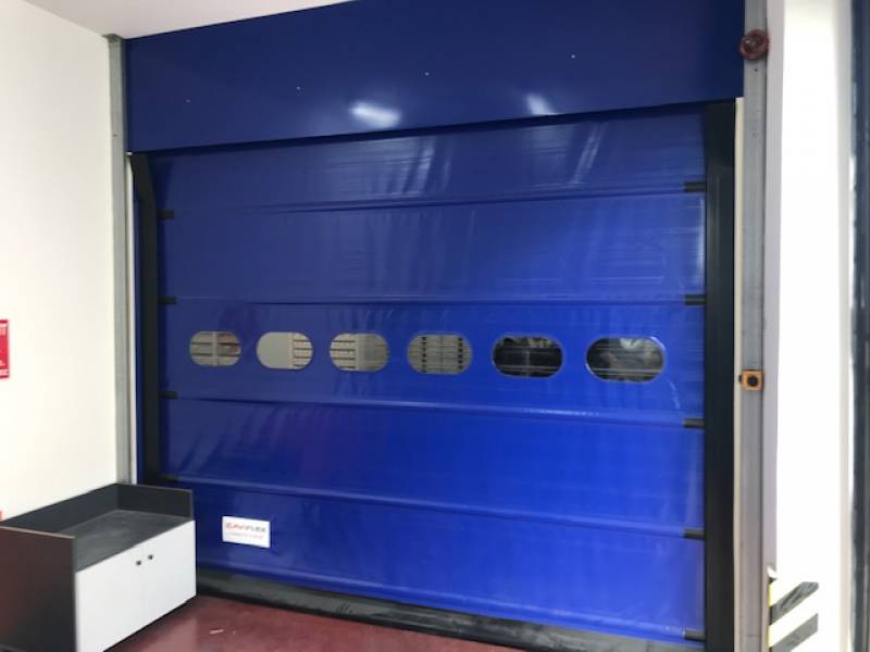 Dépannage porte rapide souple porte industrielle à marseille paca 13