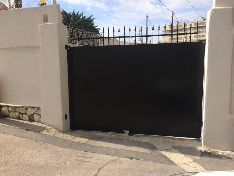 portail battant avec fer de lance thermolaqué marseille