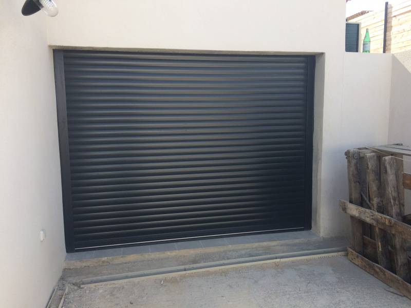 porte de garage enroulable alu anti-effraction Plan de Cuques