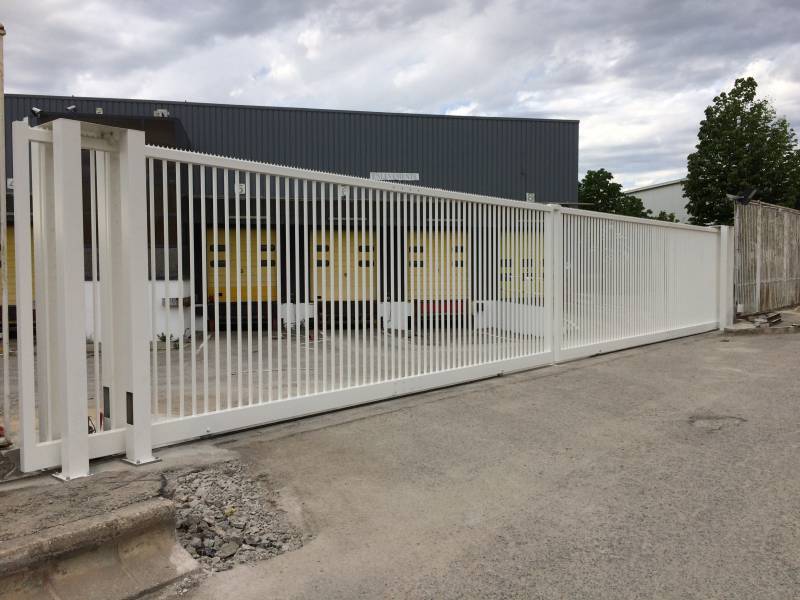 portail coulissant industriel marseille