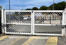 portail équipé de moteurs lux r2b sn2 bft hydraulique remplacement par Automatisations Services 13240