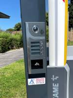 interphone vidéo intracode écran couleur à boutons avec étiquettes de noms modifiables automatisations services marseille aix