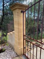 réparation de moteurs enterrés de portail battant à la française aux environs de Marseille et Aix en Provence par le professionnel Automatisations Services