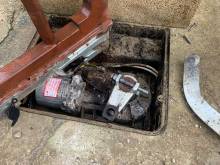 sav came marseille sur portail battant électrique équipé de moteur enterré frog par Automatisations Services