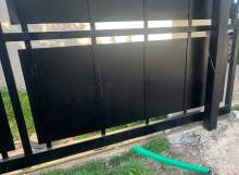 automatisations services réalise un support béton pour la fixation d'un moteur pour portail coulissant came près de vous 13320