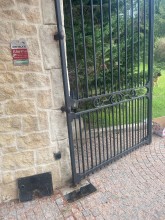 dépanneur et réparateur portail battant moteur enterré bft sub près de chez vous par le professionnel AS13dépannage septèmes entre aix en provence 13100 et marseille 13