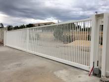 portail coulissant motorisé grande dimension